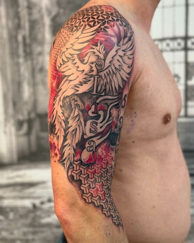 It’s #geometric #tattoo #kathipotsdam #bodytemplepotsdam
