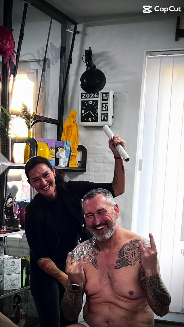 Part one ! Tätowieren fühlt sich für uns nie nach Arbeiten an ! Wir haben jeden Tag einen heiden Spaß ! Danke für eure Treue liebe Kunden ! Seit fast 30 Jahren haben wir unser Studio nun in Potsdam und tätowieren euch immer noch gern ! Bunte Grüße aus dem #bodytemplepotsdam #tattoo #potsdam