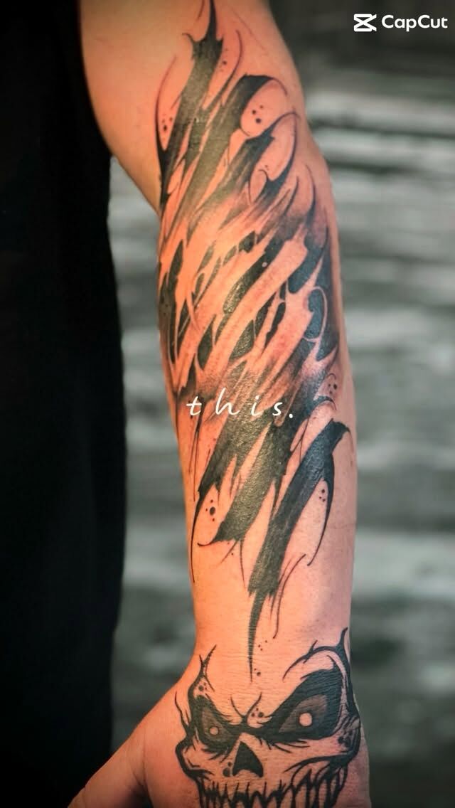 Ob #lettering oder #realistictattoos ,#fineline oder #geometric ———> 👉🏼kommt mit euren Vorstellungen einfach zu uns . In den Öffnungszeiten (siehe Google Maps) steht die Tür für euch offen. Bringt Ideen mit und wir gestalten euer persönliches Design zum #tattootermin !